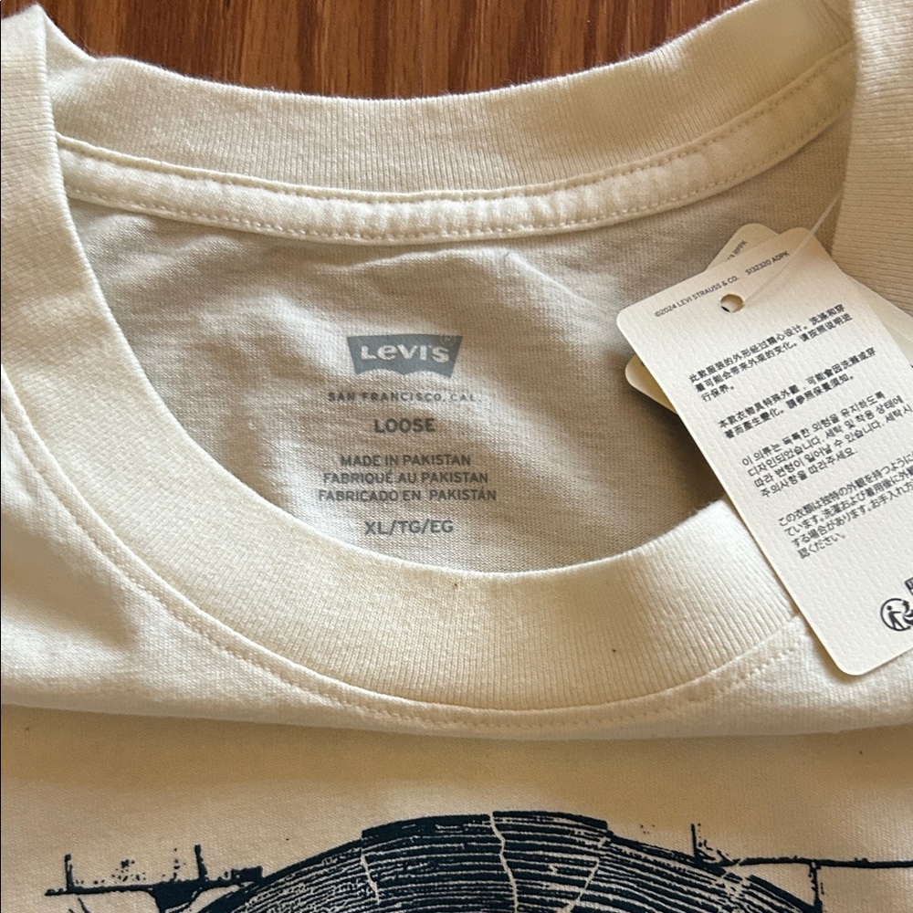 Levi's White Cosmic Graphic T-Shirt - Picture 2 of 4